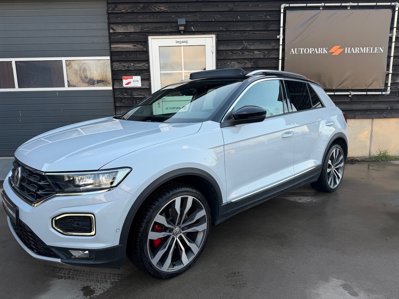 Volkswagen T-Roc - 2.0 TSI 4Motion Sport Pano Dsg Virtual - AutoWereld.nl