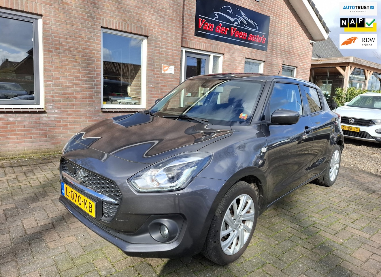 Suzuki Swift - 1.2 Select Smart Hybrid. Navi, camera, carplay, adap.cruise, stoelverwarming, etc,etc. Pri - AutoWereld.nl