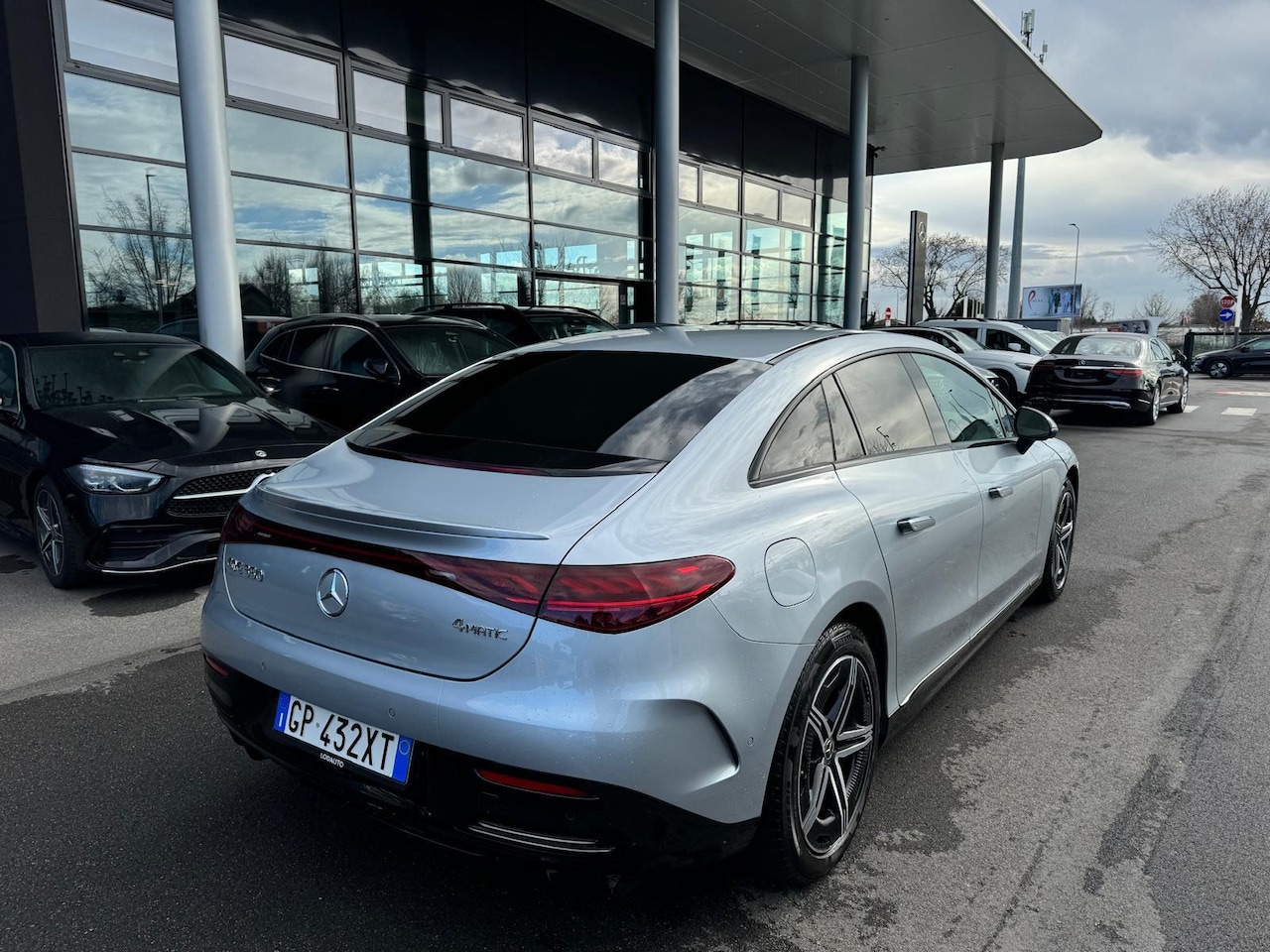 Mercedes-Benz EQE - 350 4Matic AMG Line 89 kWh Panoramadak, Distronic, Nightpakket, KeylGo Wordt verwacht eers - AutoWereld.nl