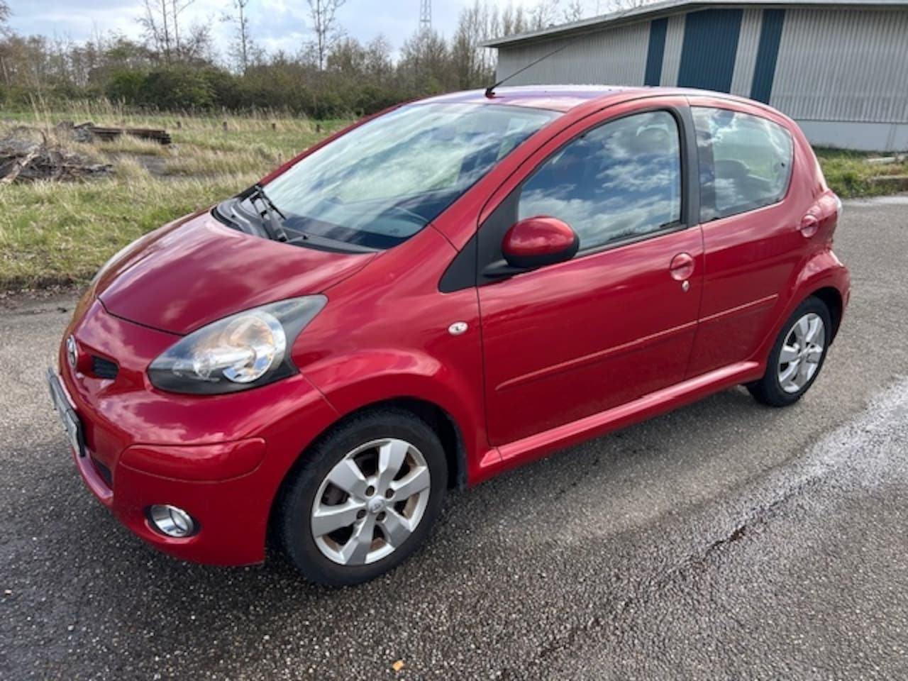 Toyota Aygo - 1.0-12V 2012 115.000 km nieuwe koppeling als nieuw !!! - AutoWereld.nl