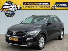 Volkswagen T-Roc - 1.0 TSI 115pk Style | Camera | Adaptive Cruise | CarPlay | Stoel -stuurverwarming |