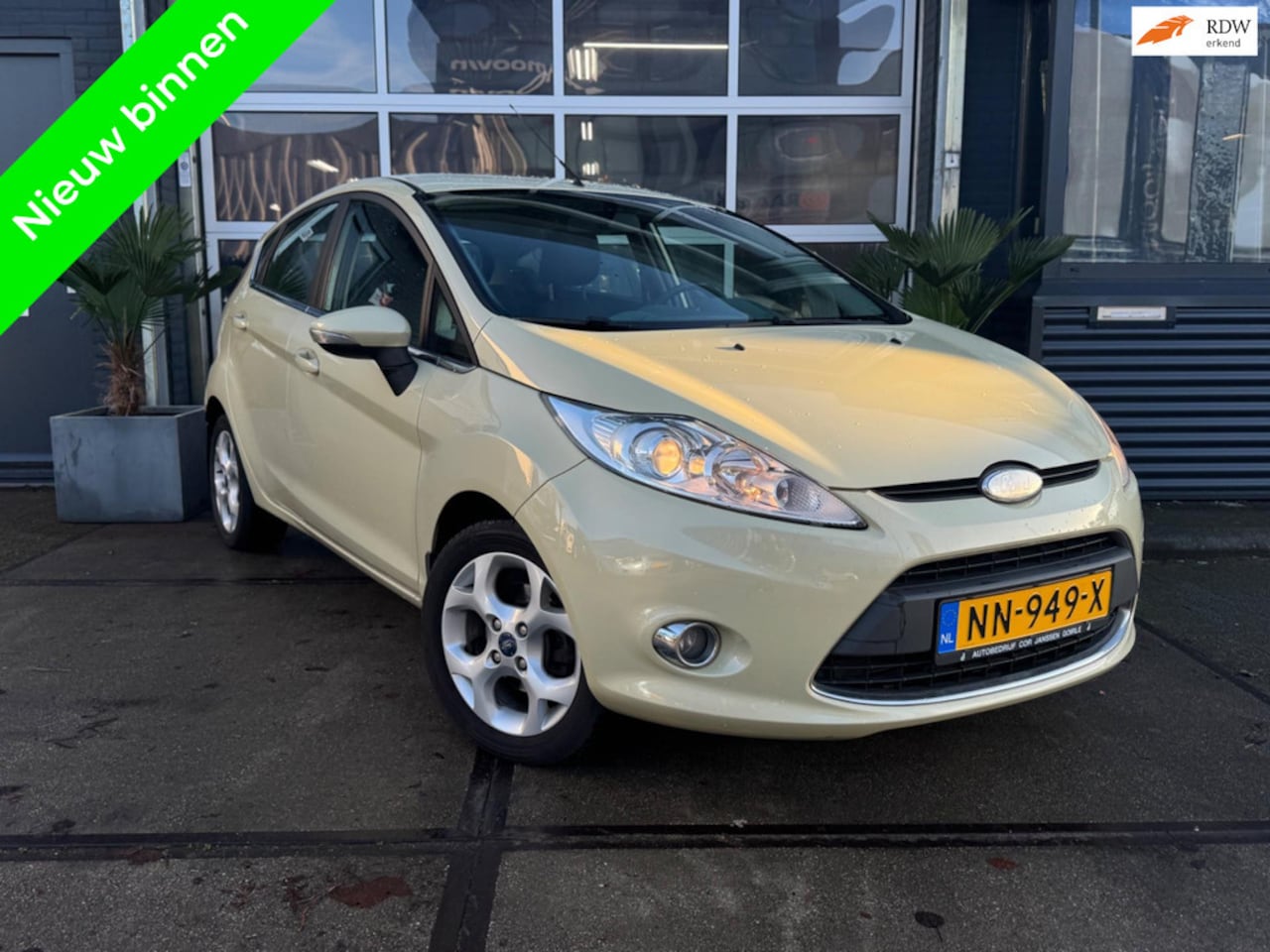 Ford Fiesta - 1.6 Ghia Sport Airco Stoelverwarming! Inruil mogelijk! - AutoWereld.nl