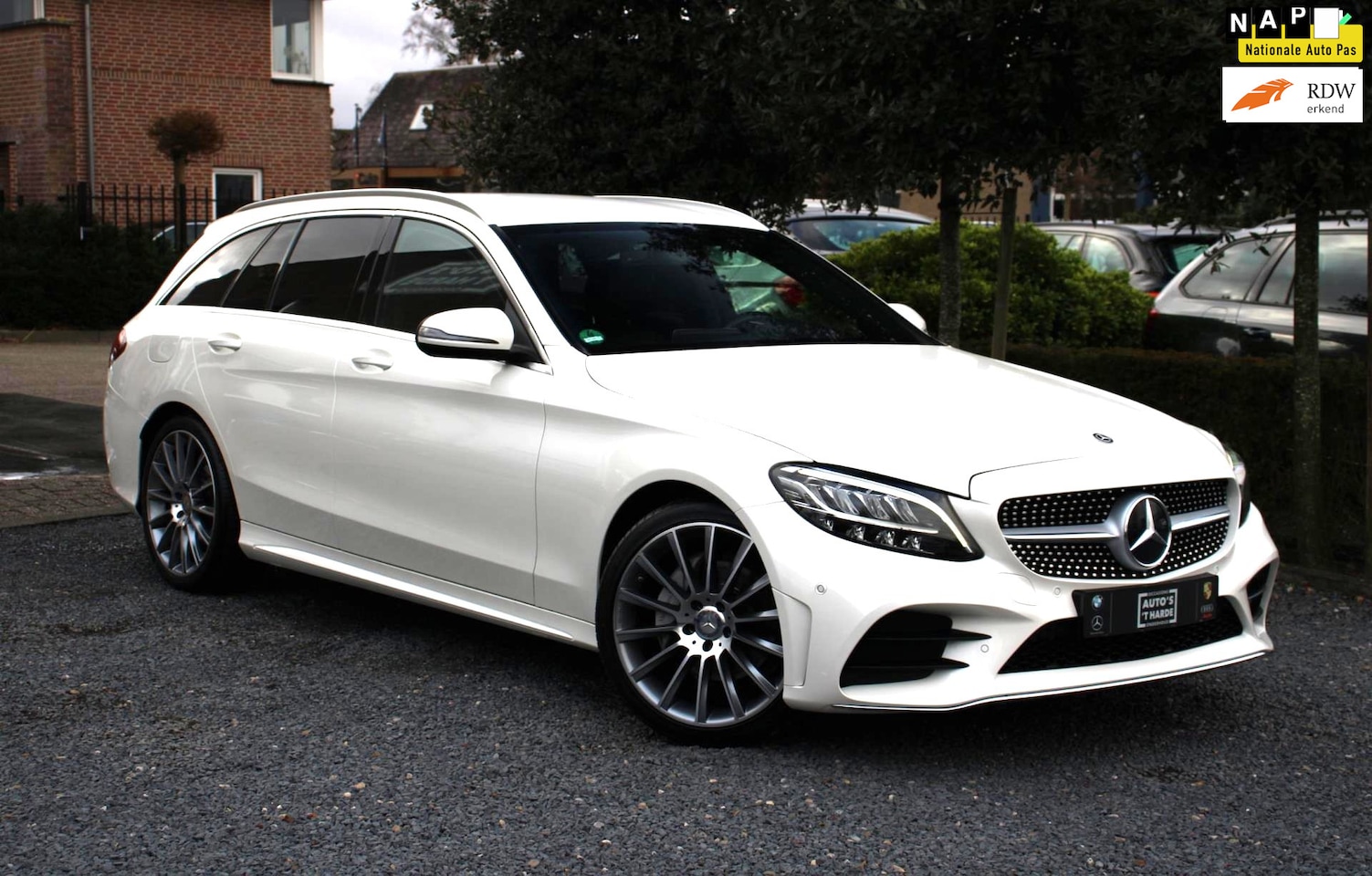 Mercedes-Benz C-klasse Estate - 180 AMG | MY 2019 | NL - Auto | Leer | Trekhaak - AutoWereld.nl