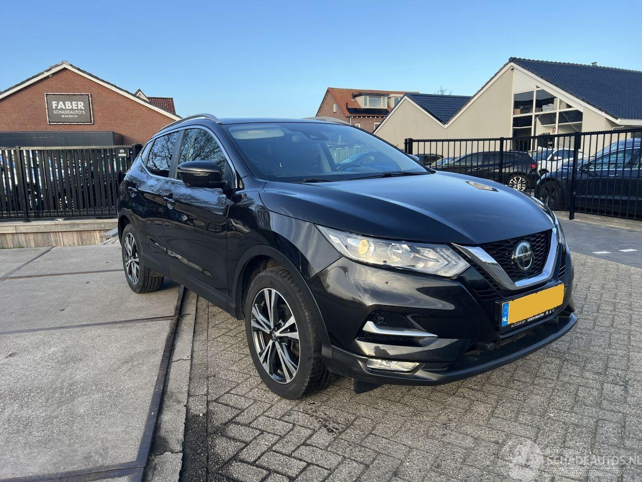 Nissan Qashqai - 1.2 N-Connecta 119.677 KM !! - AutoWereld.nl