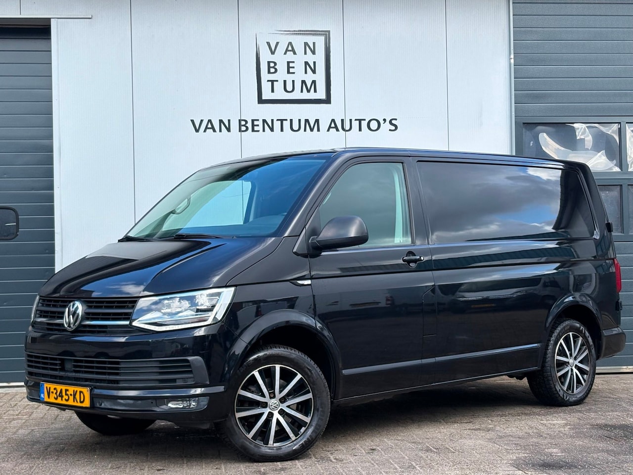 Volkswagen Transporter - 2.0TDI 150pk Autom. Carplay Adapt.Cruise LED - AutoWereld.nl