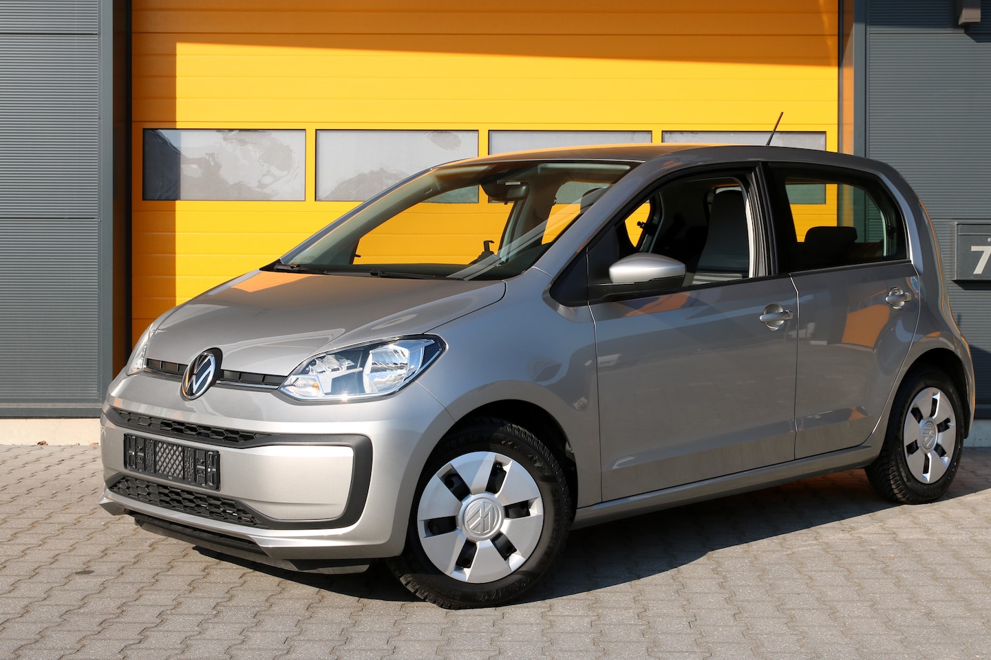 Volkswagen Up! - 1.0 MPI - 05-2022 - 5-deurs - 20.650km - 1e eigenaar - Marge - 12 mnd/30.000km Garantie - AutoWereld.nl