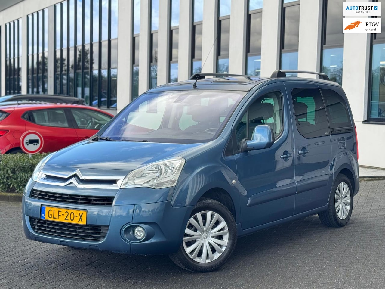 Citroën Berlingo - 1.6 VTi 120 XTR 1.6 VTi 120 XTR, schuifdeur links en rechts, trekhaak, airco, cruise controle, zonnedaken - AutoWereld.nl