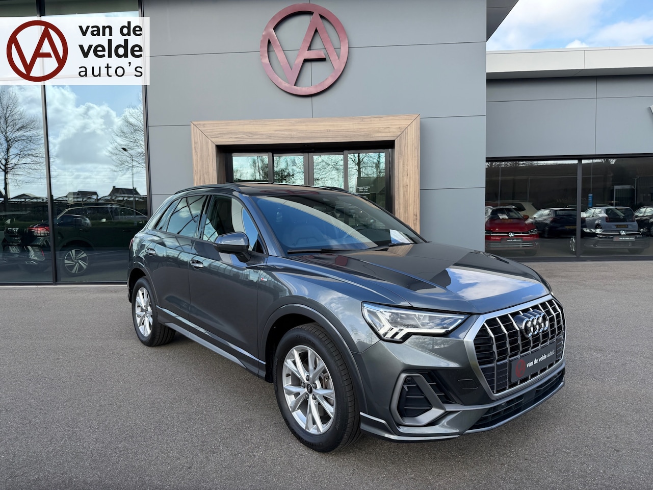 Audi Q3 - 45 TFSI e S-line | Panoramadak | Leder | Sonos | Carplay | Led | Camera | Dode hoek | Elek - AutoWereld.nl