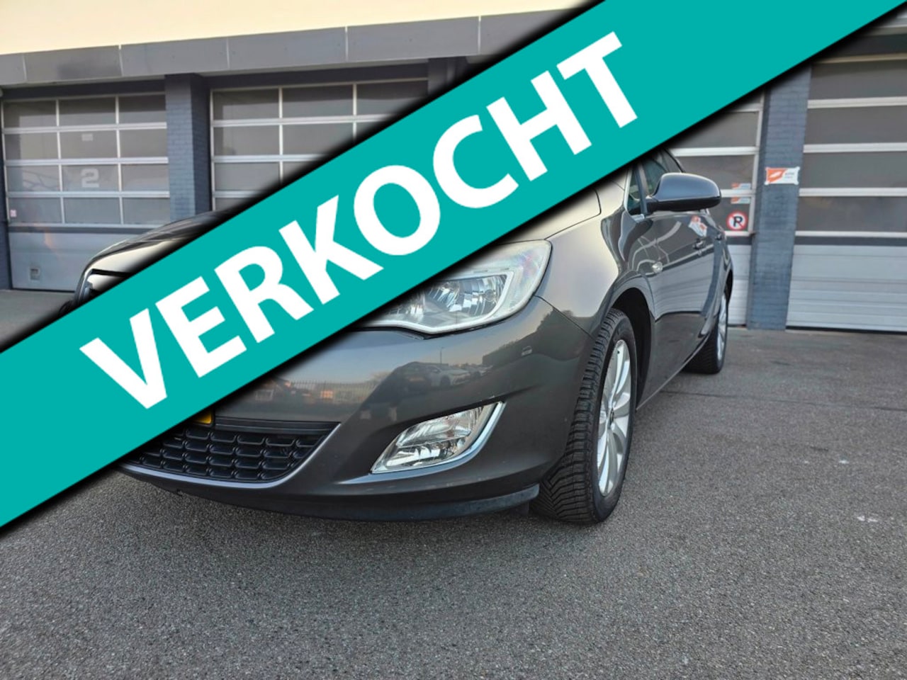 Opel Astra Sports Tourer - 1.4 Turbo Cosmo Beste Prijs Garantie! - AutoWereld.nl