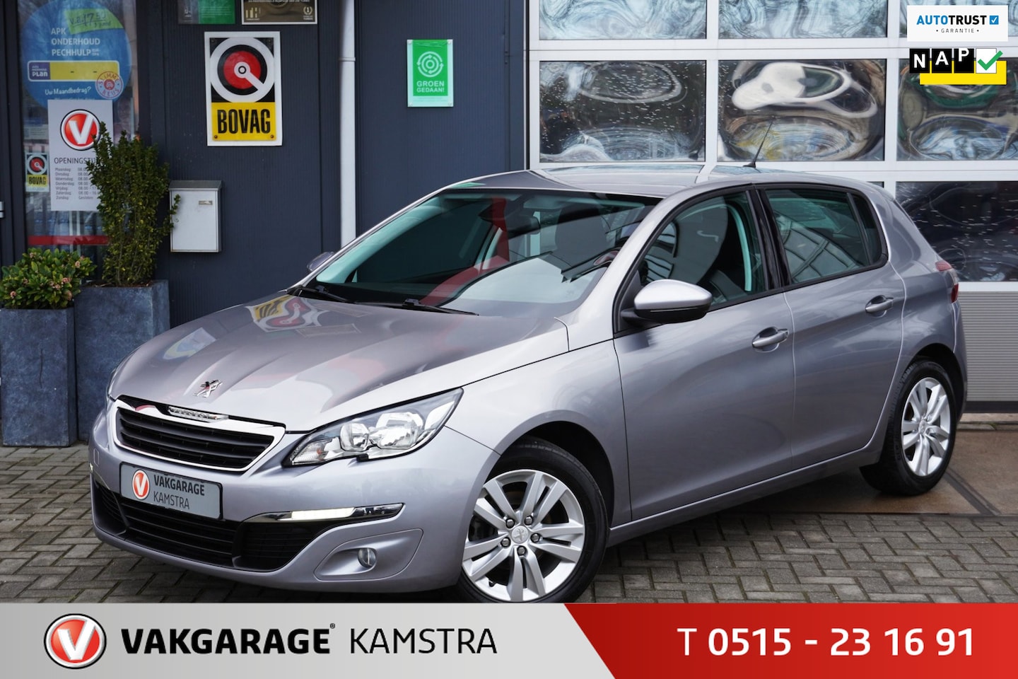 Peugeot 308 - 1.2 NAP Clima/Cruise/Navi/PDC/Trekh. - AutoWereld.nl