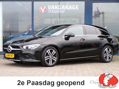 Mercedes-Benz CLA-klasse Shooting Brake - 180 Business Solution Luxury, Automaat / Trekhaak / Camera + Sensoren / Leder / Full LED /