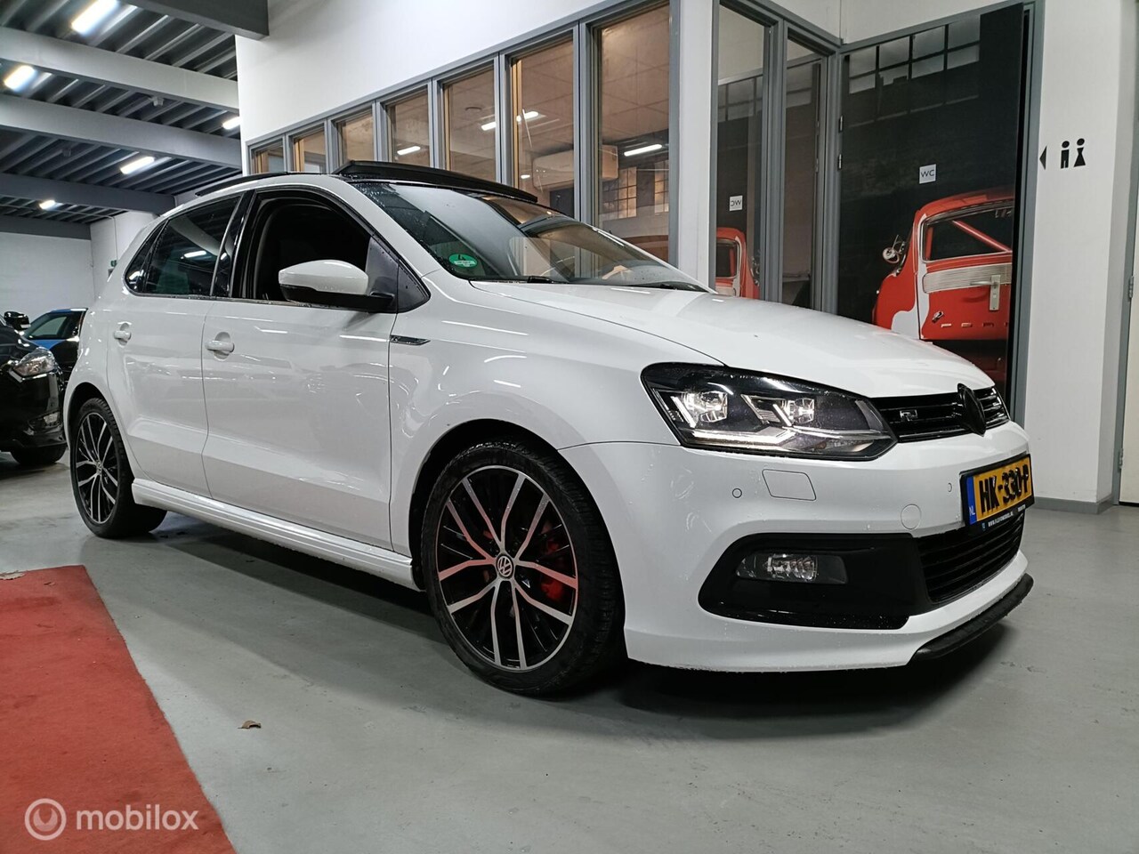 Volkswagen Polo - 1.2 TSI R LINE PANORAMA LED CRUISE CLIMA PDC STOELVERW. - AutoWereld.nl