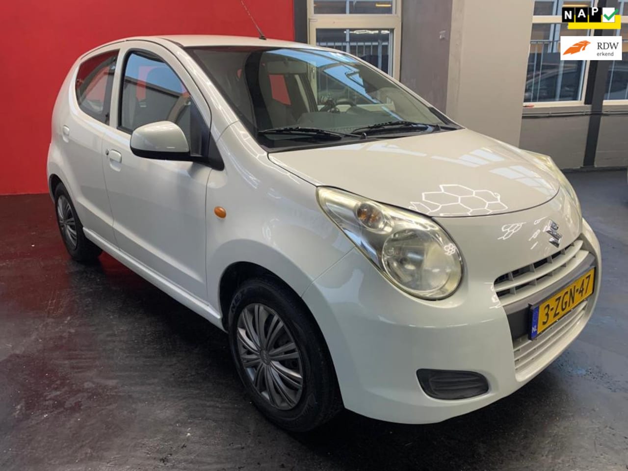 Suzuki Alto - 1.0 Celebration EASSS Airco 2015 - AutoWereld.nl