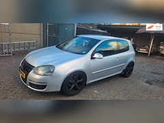 Volkswagen Golf - 2.0 TDI Sportline