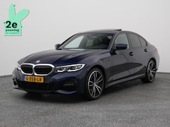 BMW 3-serie - 330e eDrive Edition M-Sport | LEDER | KEYLESS | STOEL - STUURVERW. | CAMERA