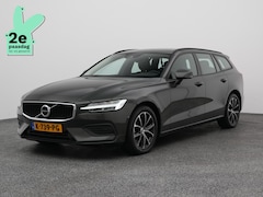 Volvo V60 - 2.0 B3 Momentum Advantage | CAMERA | LEDER