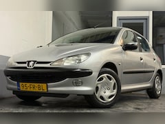 Peugeot 206 - 1.4 Gentry|NAP|NweAPK|Airco|Glazendak|5Deurs|