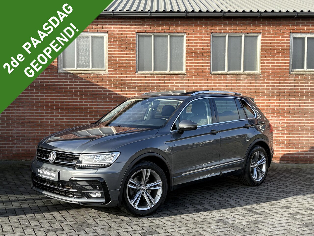 Volkswagen Tiguan - 1.5 TSI R-Line | Pano | Trekhaak | - AutoWereld.nl