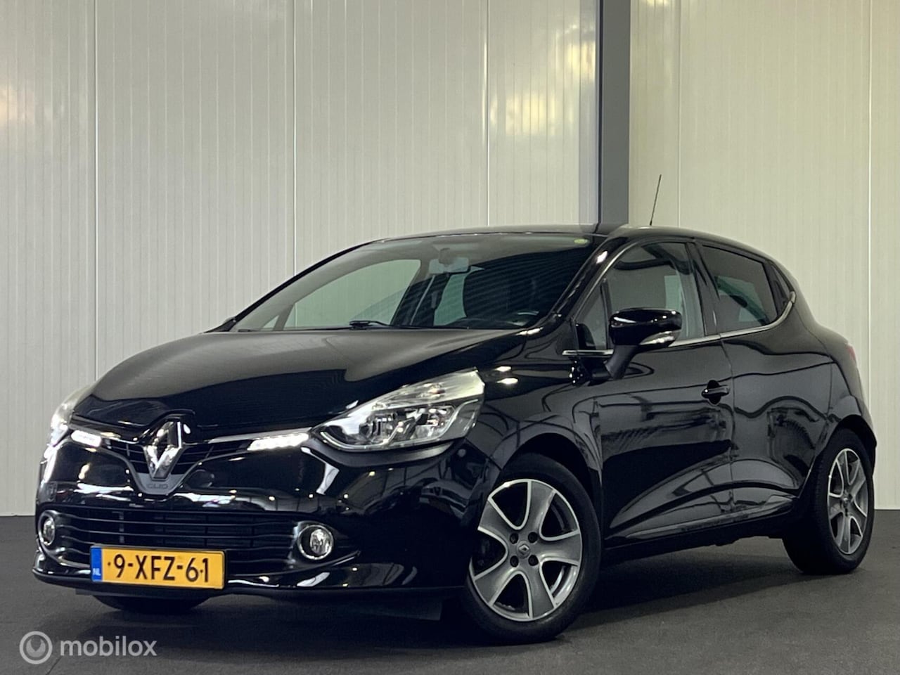 Renault Clio - 1.5 dCi ECO Night&Day [ NAP navigatie LM cruise ] - AutoWereld.nl