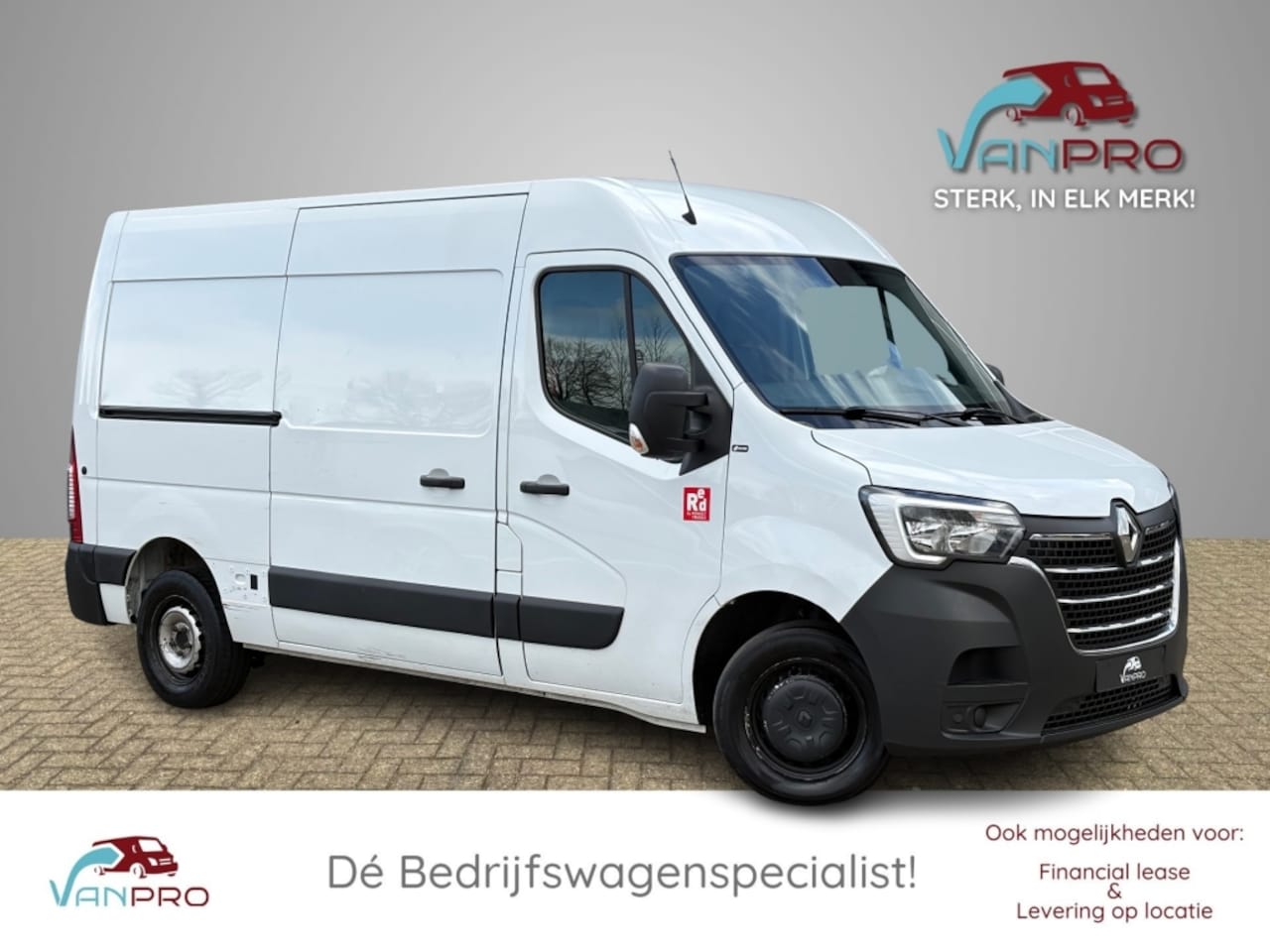 Renault Master - Red 2.3 dCi 150PK L2H2 35T / Cruise / LED / Camera / Trekhaak / Airco / PDC / Navi / Bluet - AutoWereld.nl