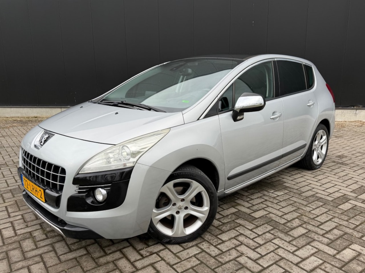 Peugeot 3008 - 1.6 THP GT AUTOMAAT/ PANORAMA/ XENON/ TREKHAAK - AutoWereld.nl