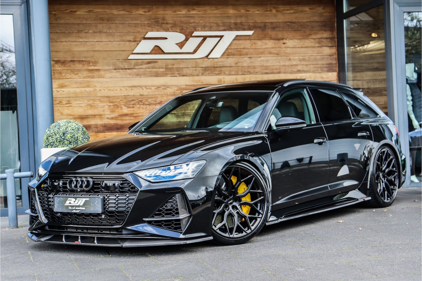 Audi RS6 - 4.0 V8 Quattro 793PK URBAN **Akrapovic/Eventuri/Carbon/Ceramic/Vossen/B&O** - AutoWereld.nl