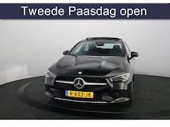 Mercedes-Benz CLA-Klasse - 250 e Business Solution Luxury Limited | 21000KM | Panoramadak | Sfeerverlichting | Leer |