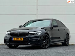 BMW 5-serie - 530e High Exe M-Sport Pano Head up HK Stoelventilatie 360 Camera Shadow line