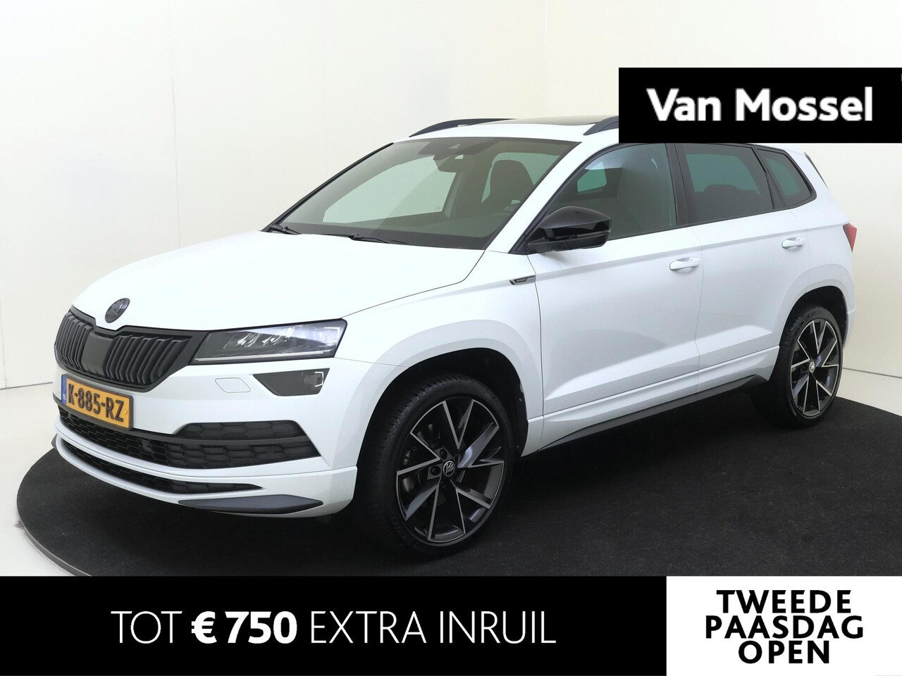 Skoda Karoq - 1.5 TSI ACT Sportline Business AUTOMAAT | Navigate | Parkeersensoren & 360 Camera | Panora - AutoWereld.nl