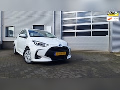 Toyota Yaris - 1.5 Hybrid Active/Camera/Cruise/Afneembare trekhaak/Enz