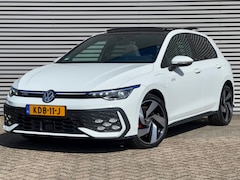 Volkswagen Golf - 1.5 eHybrid GTE 272 PK | IQ-Light | Panorama | Trekhaak | 360 Camera | Head-Up | DCC