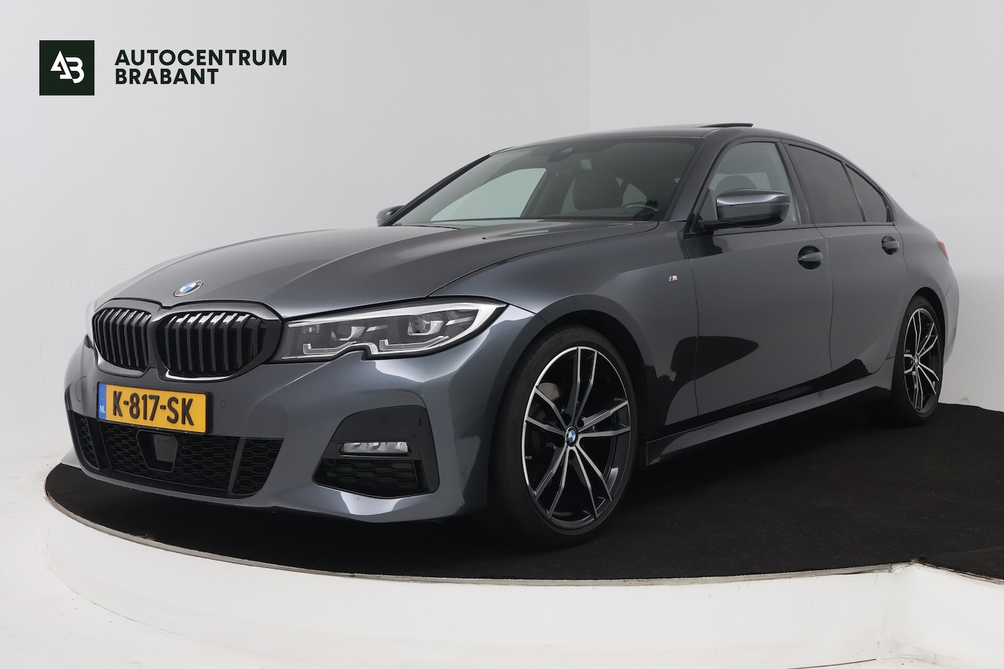 BMW 3-serie - 320i High Executive (PANORAMADAK, CAMERA, STOELVERWARMING, CRUISE ADAPTIEF, SFEERVERLICHTI - AutoWereld.nl
