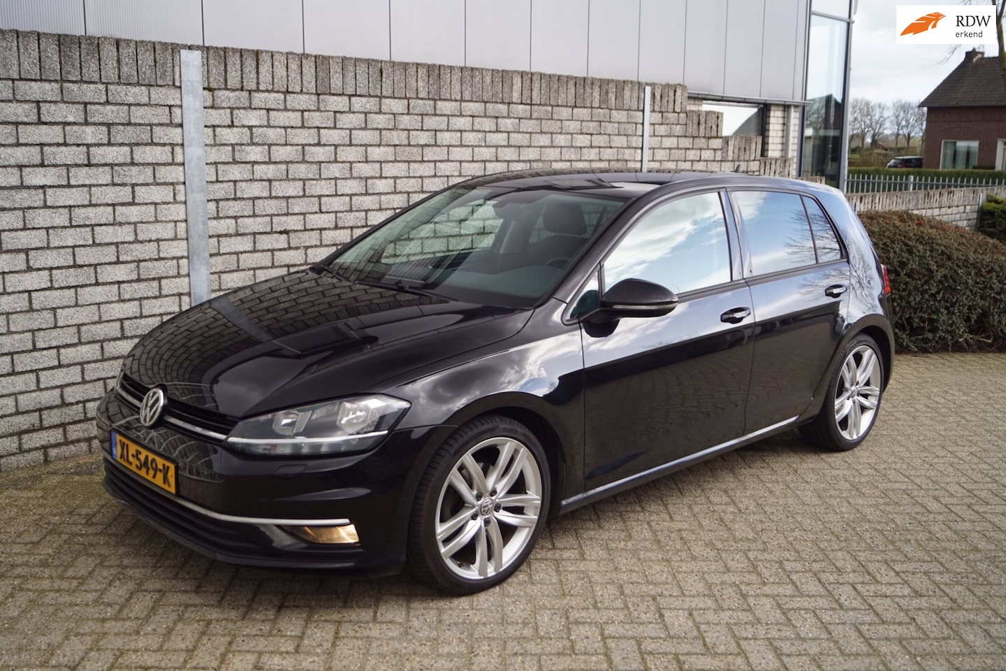 Volkswagen Golf - 1.5 TSI Comfortline Business Autom Alcantara Sportst Stoelverw Adapt Cruise Clima Apple Ca - AutoWereld.nl