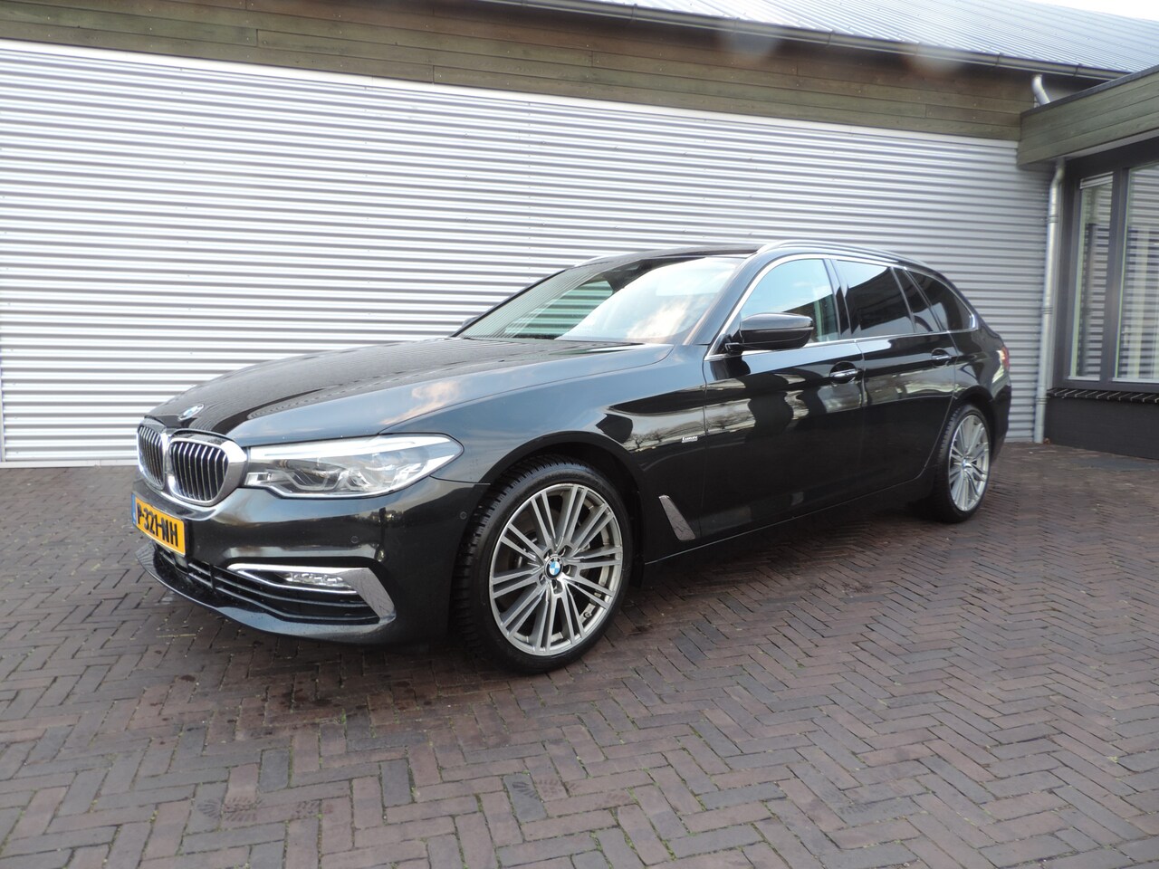 BMW 5-serie Touring - 540i xDrive High Executive panoramadak - AutoWereld.nl
