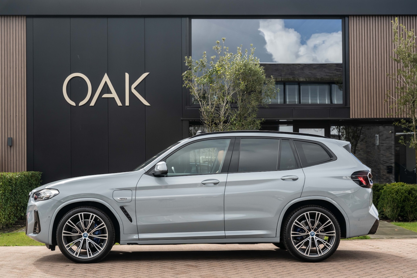 BMW X3 - xDrive30e | M-Sport | Live Cockpit | Panorama | Leder | Memory | Camera | 21"LM | Brooklyn - AutoWereld.nl