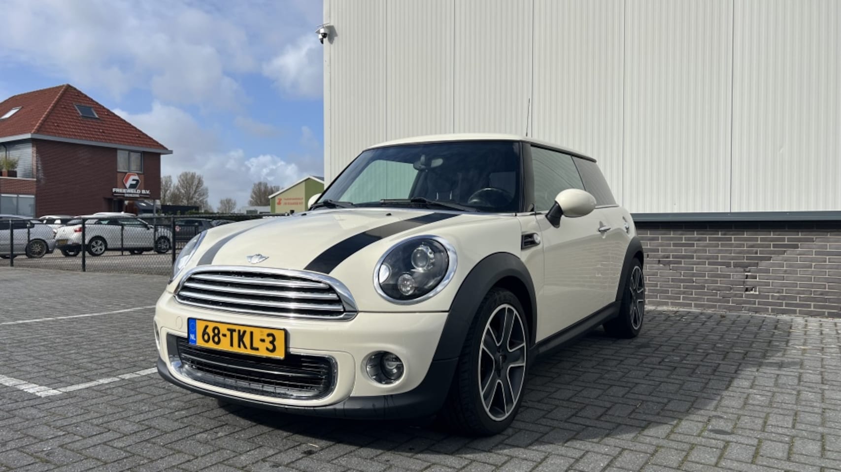 MINI One - Mini 1.6 Red Hot - AutoWereld.nl