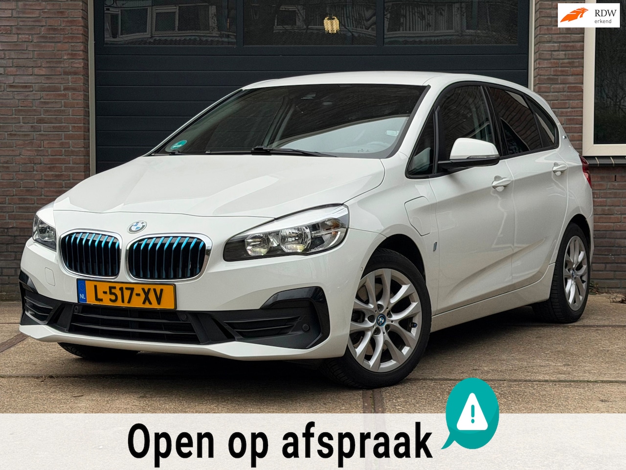 BMW 2-serie Active Tourer - 225xe iPerformance | Trekhaak | All season banden | Stoelverwarming | Carplay/AndroidAuto - AutoWereld.nl