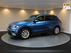 Volkswagen Tiguan - 1.4 TSI Comfortline Business *Massage* Elektr.Trekhaak|Dealer OH