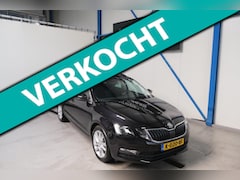 Skoda Octavia Combi - 1.5 TSI Greentech Business Edition Automaat - N.A.P. Airco, Cruise, Navi, PDC