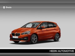 BMW 2-serie Active Tourer - 218i Executive | Achteruitrijcamera | Head-Up Display | Navigatiesysteem Plus | PDC | HIFI