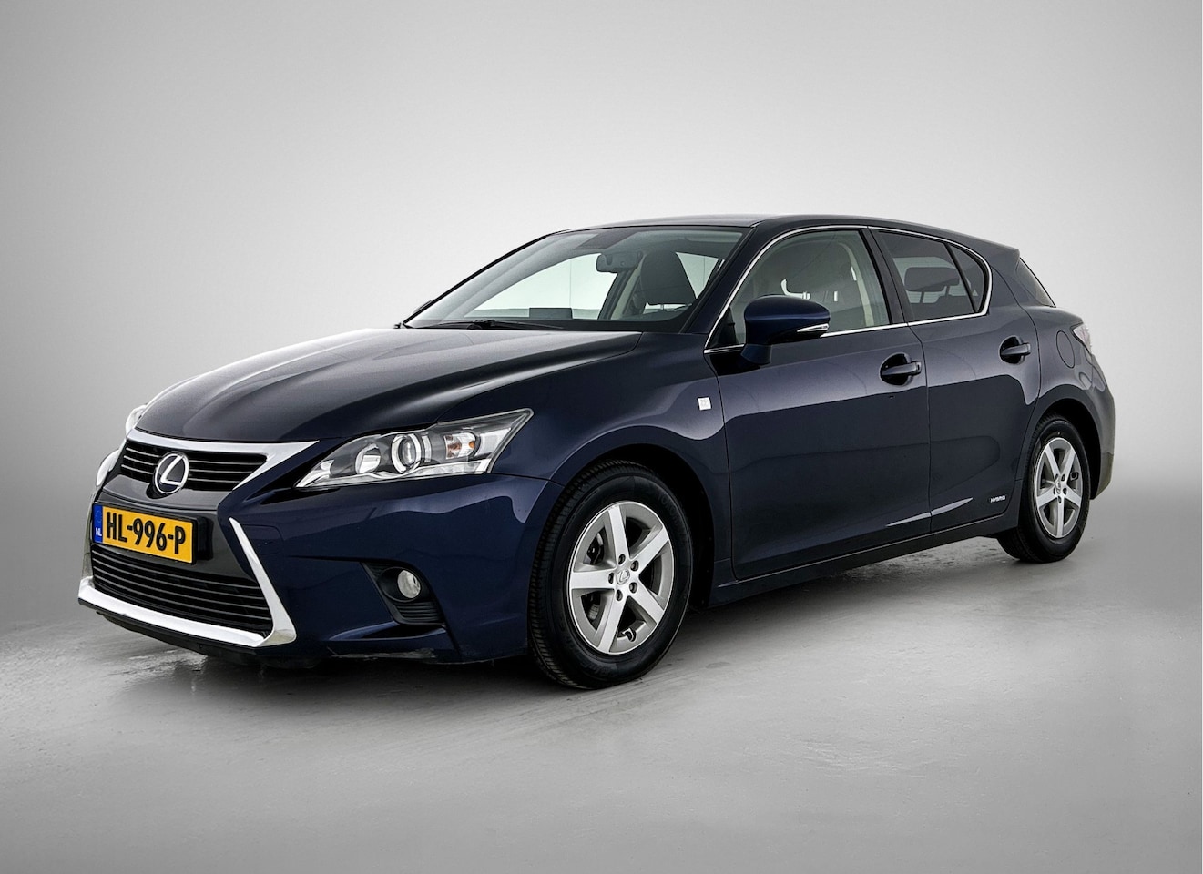 Lexus CT 200h - 25th Edition | Parkeersensoren Achter | Voorstoelen Verwarmd | Cruise Control | - AutoWereld.nl