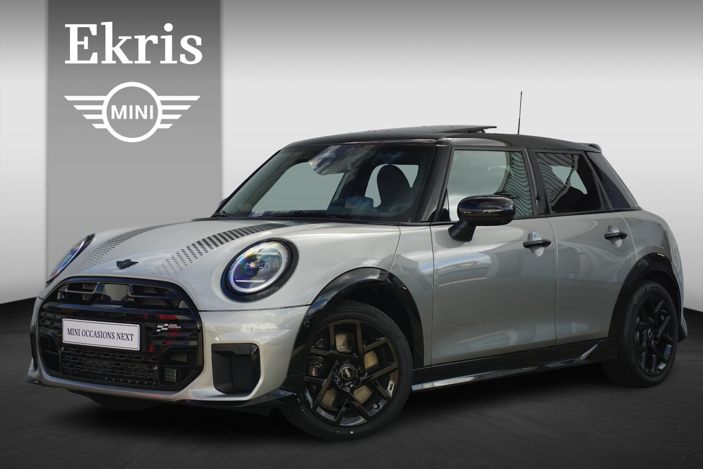 MINI Clubman - 5-deurs C John Cooper Works Trim | Pakket XL | Panoramadak | Harman Kardon | Stoel & Stuur - AutoWereld.nl