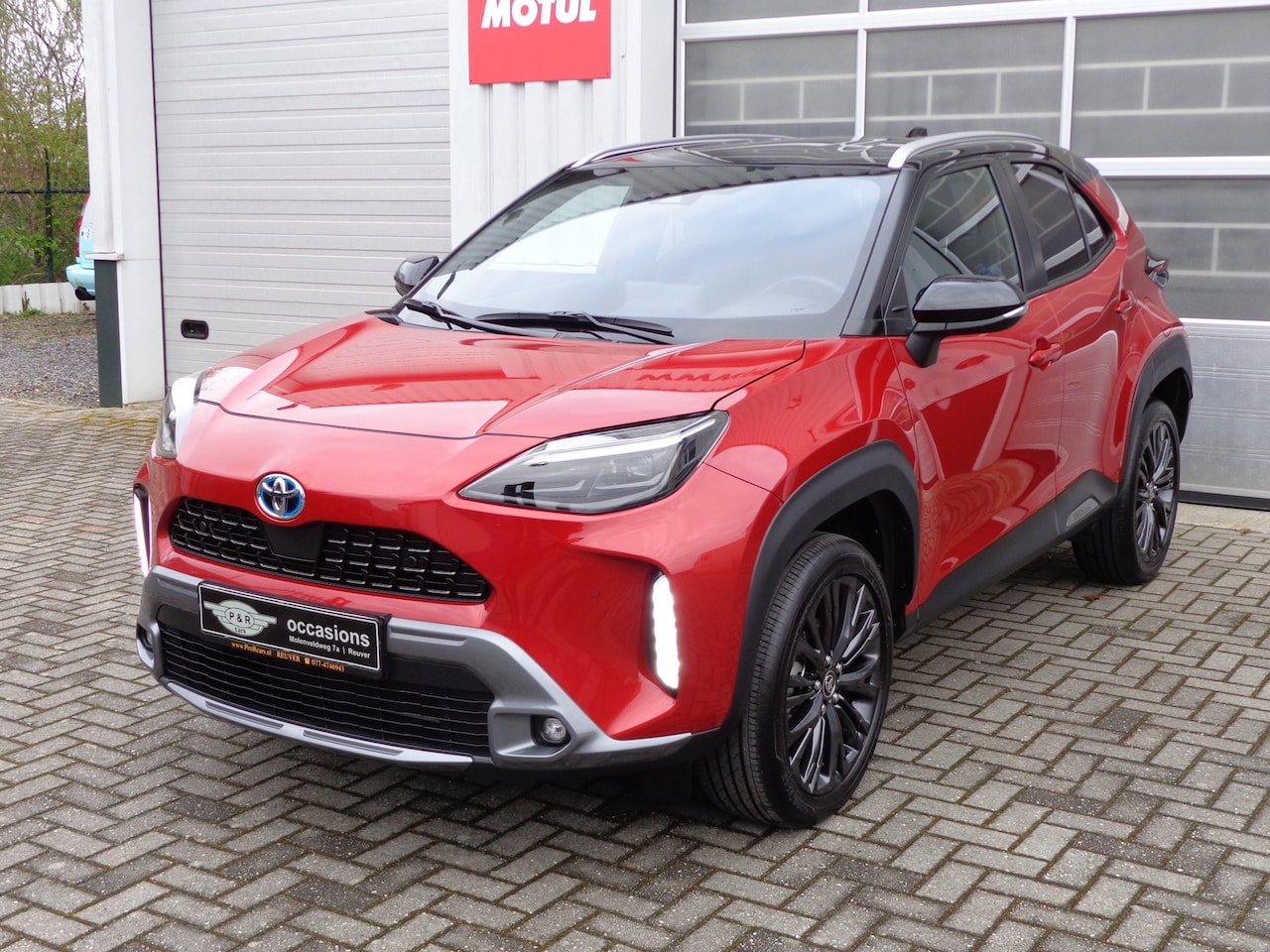 Toyota Yaris Cross - 1.5 Hybrid Adventure Two Tone,Camera,Parkeersensors,Navi,etc,etc - AutoWereld.nl