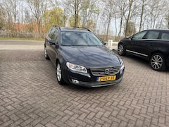 Volvo V70 - 1.6 T4 Momentum AUTOMAAT TREKHAAK STANDKACHEL