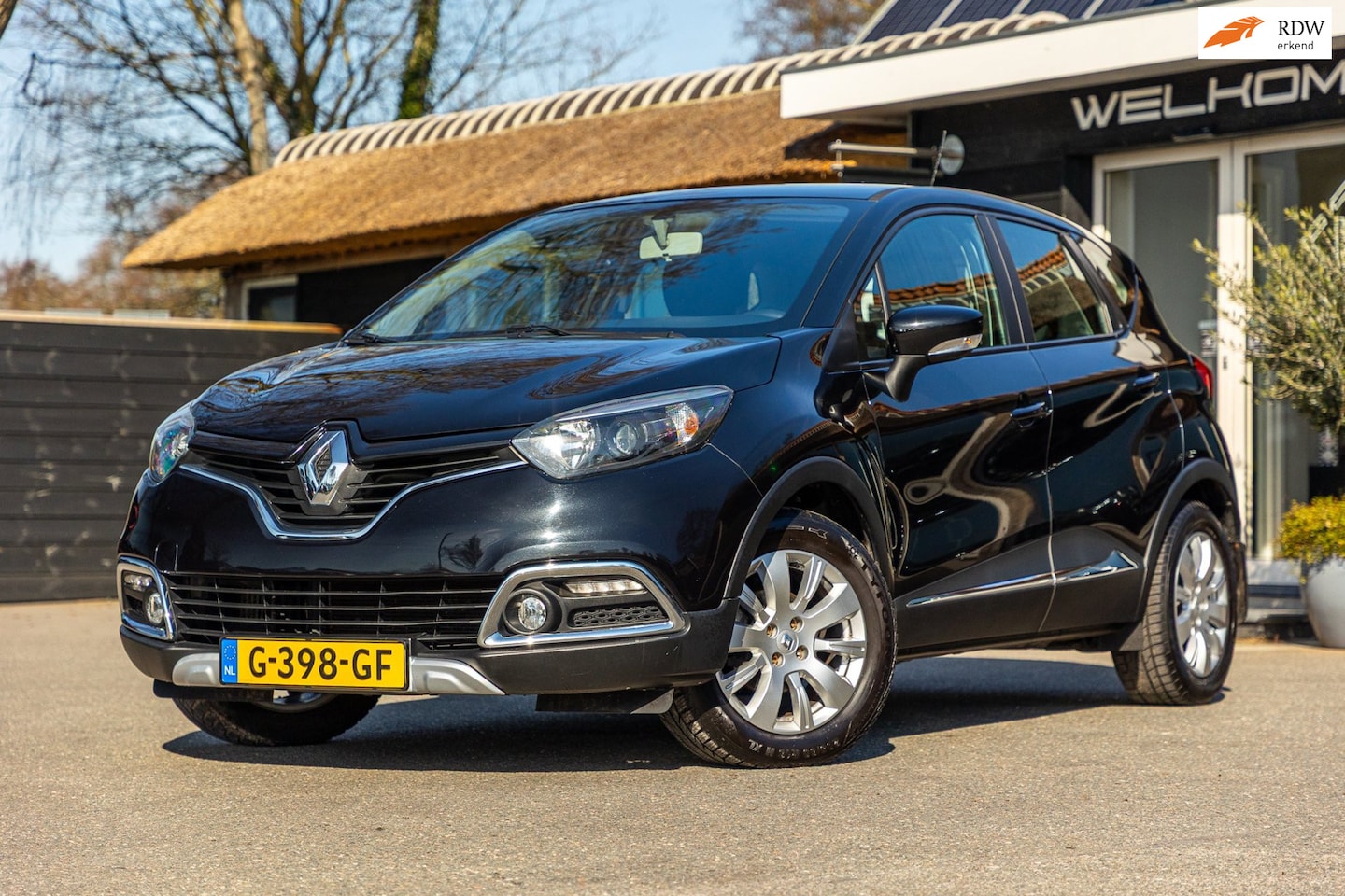 Renault Captur - 0.9 TCe Expression I 2e Eigenaar I Heel netjes I All weathers I Trekhaak - AutoWereld.nl