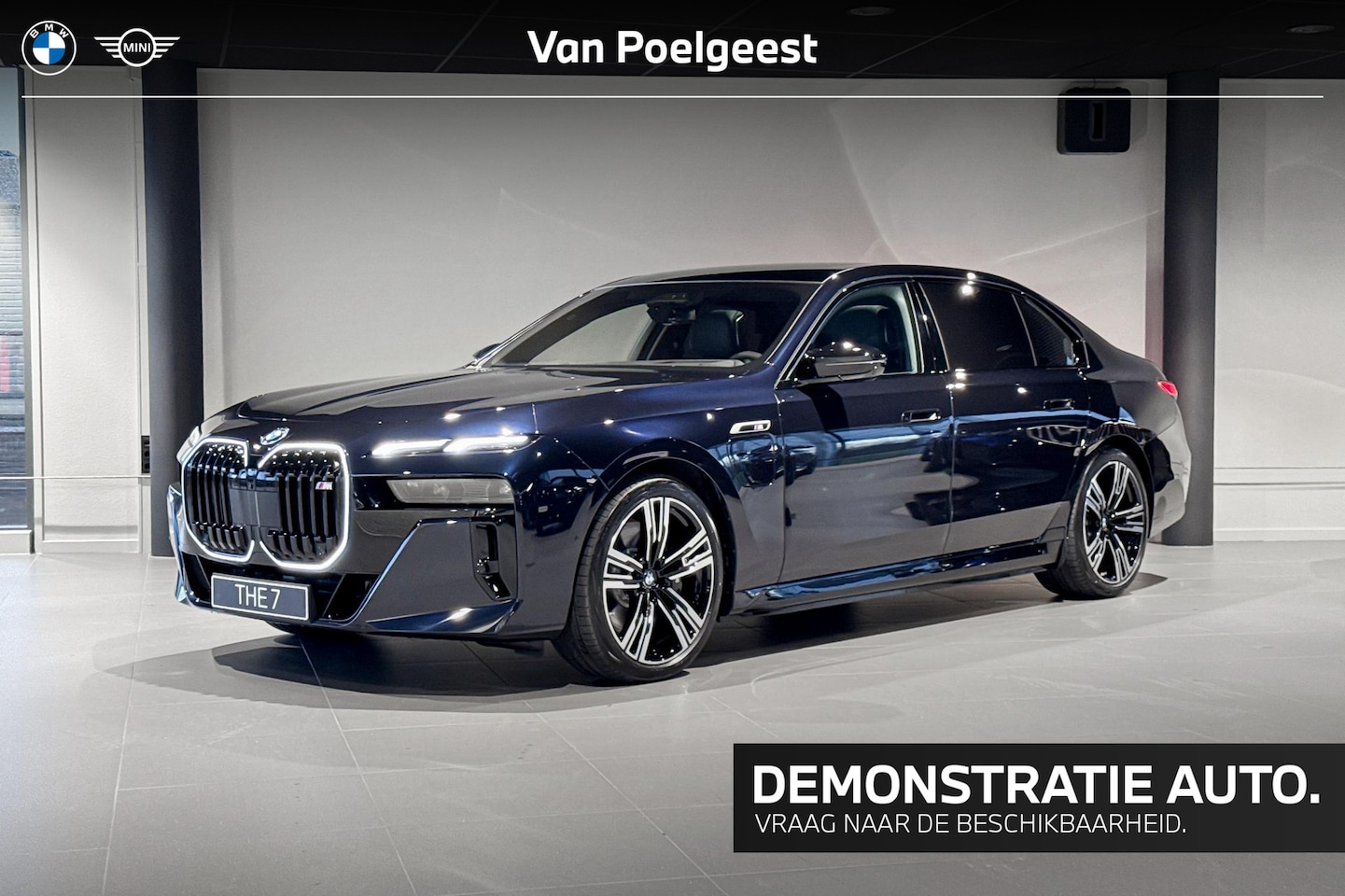 BMW 7-serie - M760e xDrive | Sky Lounge | Iconic Glow | Stoelventilatie | Connoisseur Pack | - AutoWereld.nl