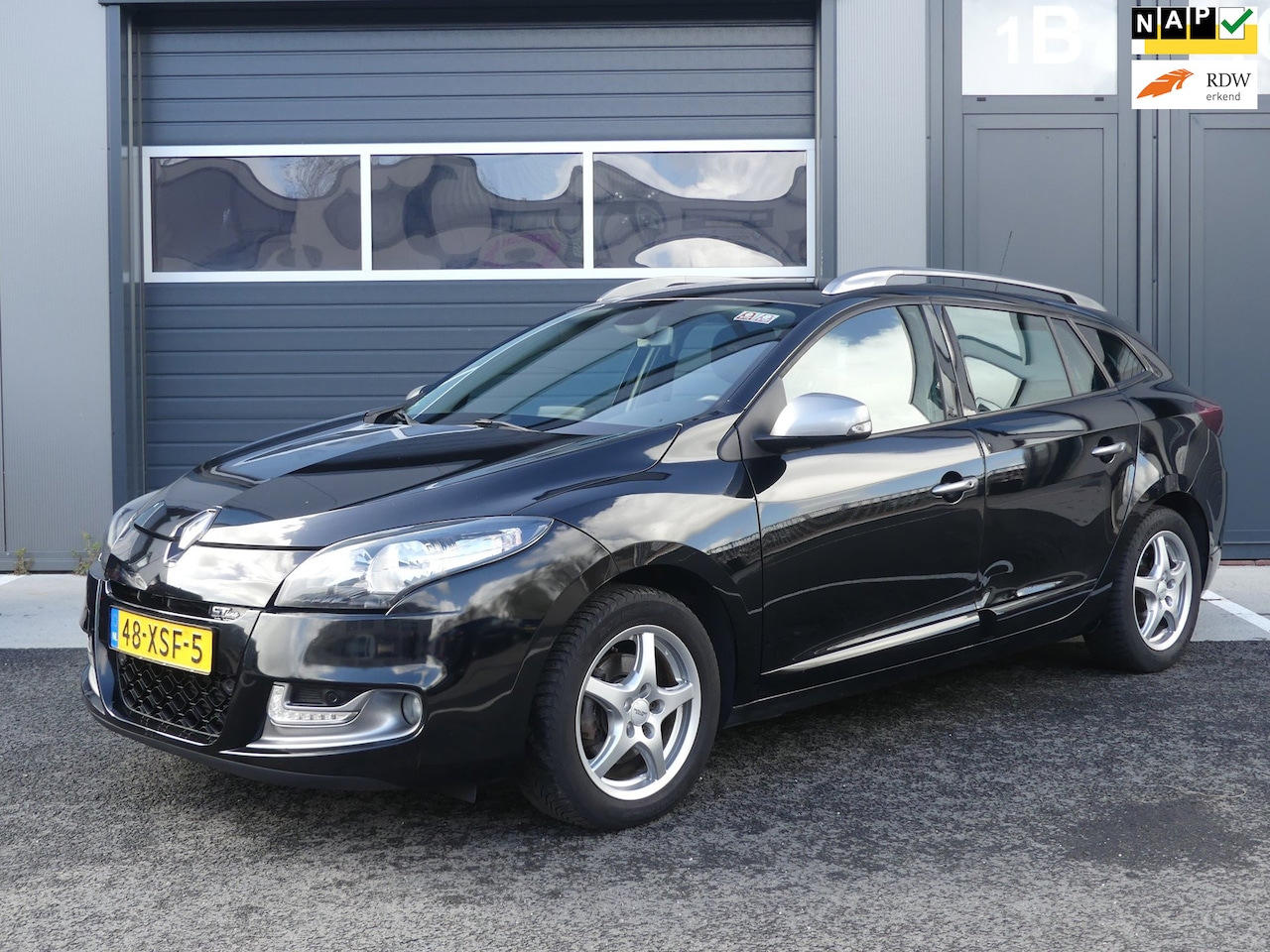 Renault Mégane Estate - 1.2 TCe GT-Line Climate Control Sportstoelen + Winterset LED Navigatie - AutoWereld.nl