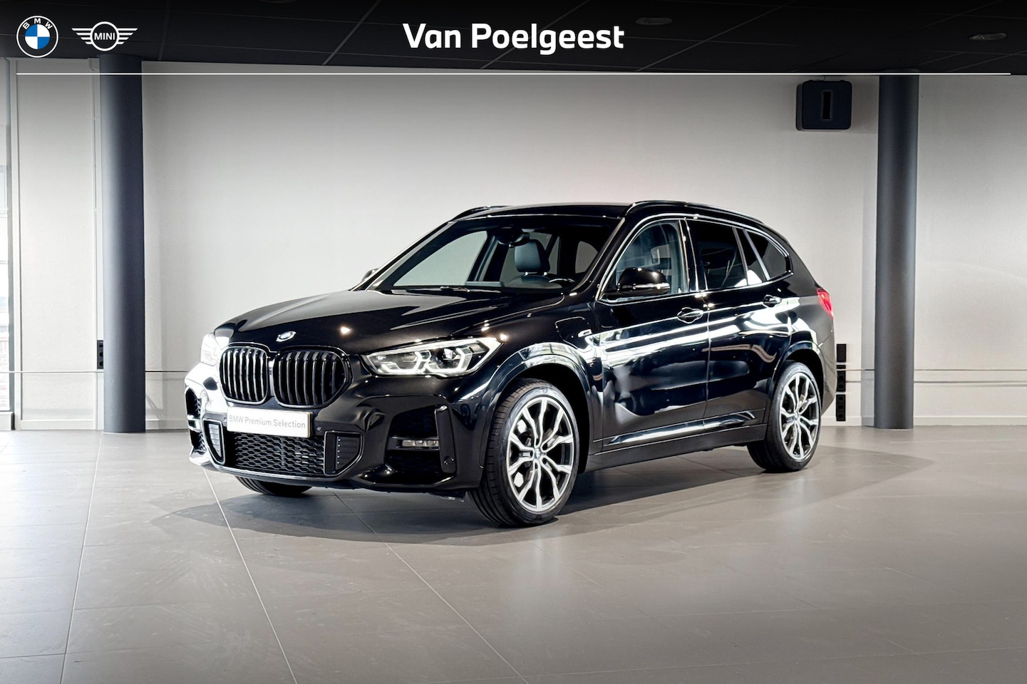 BMW X1 - xDrive25e | M Sport | Comfort Access | Stoelverwarming | Head-Up display | - AutoWereld.nl