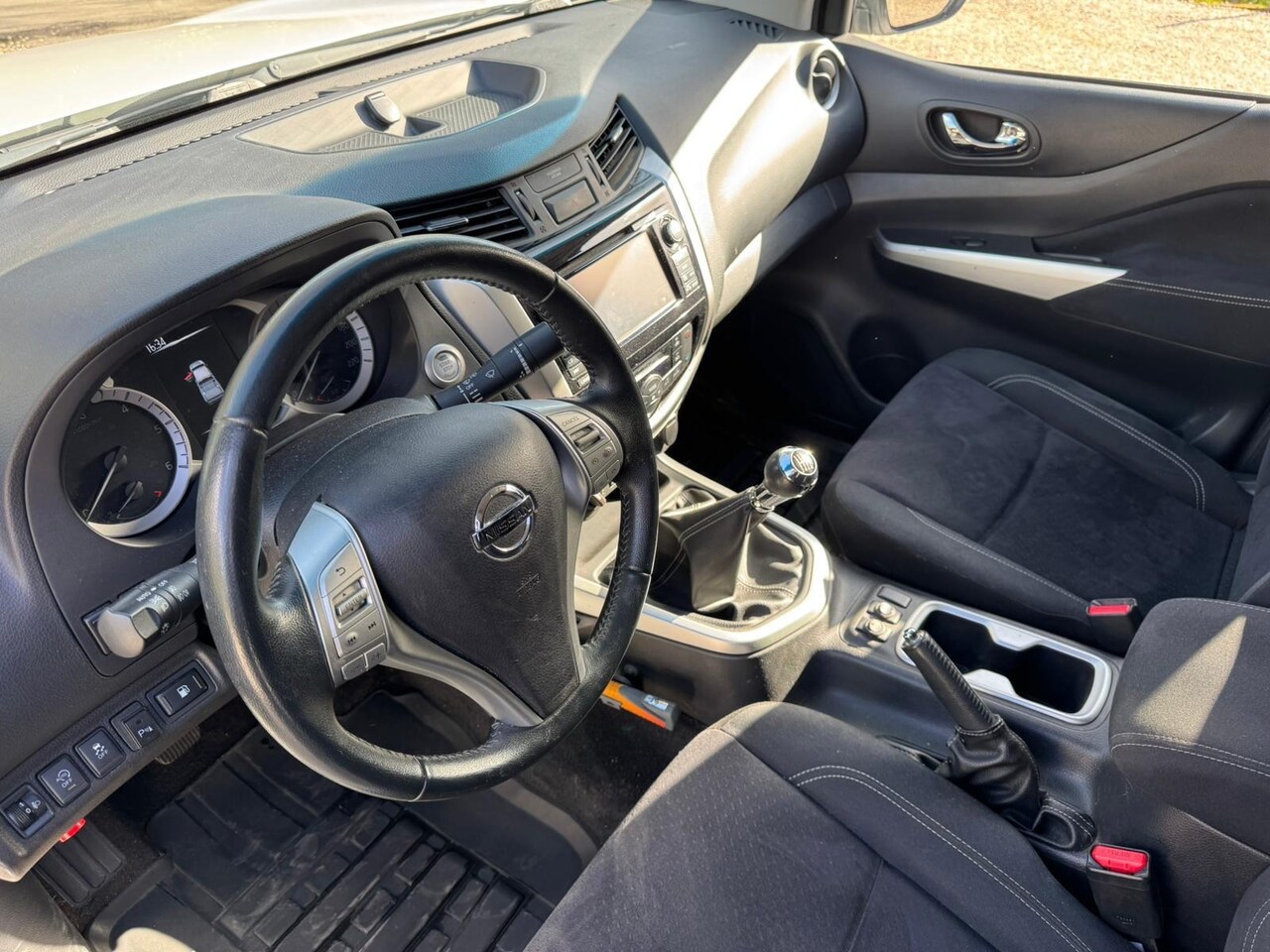 Nissan Navara - 2.3 dCi Visia Double Cab 74343 KM 4 wheel