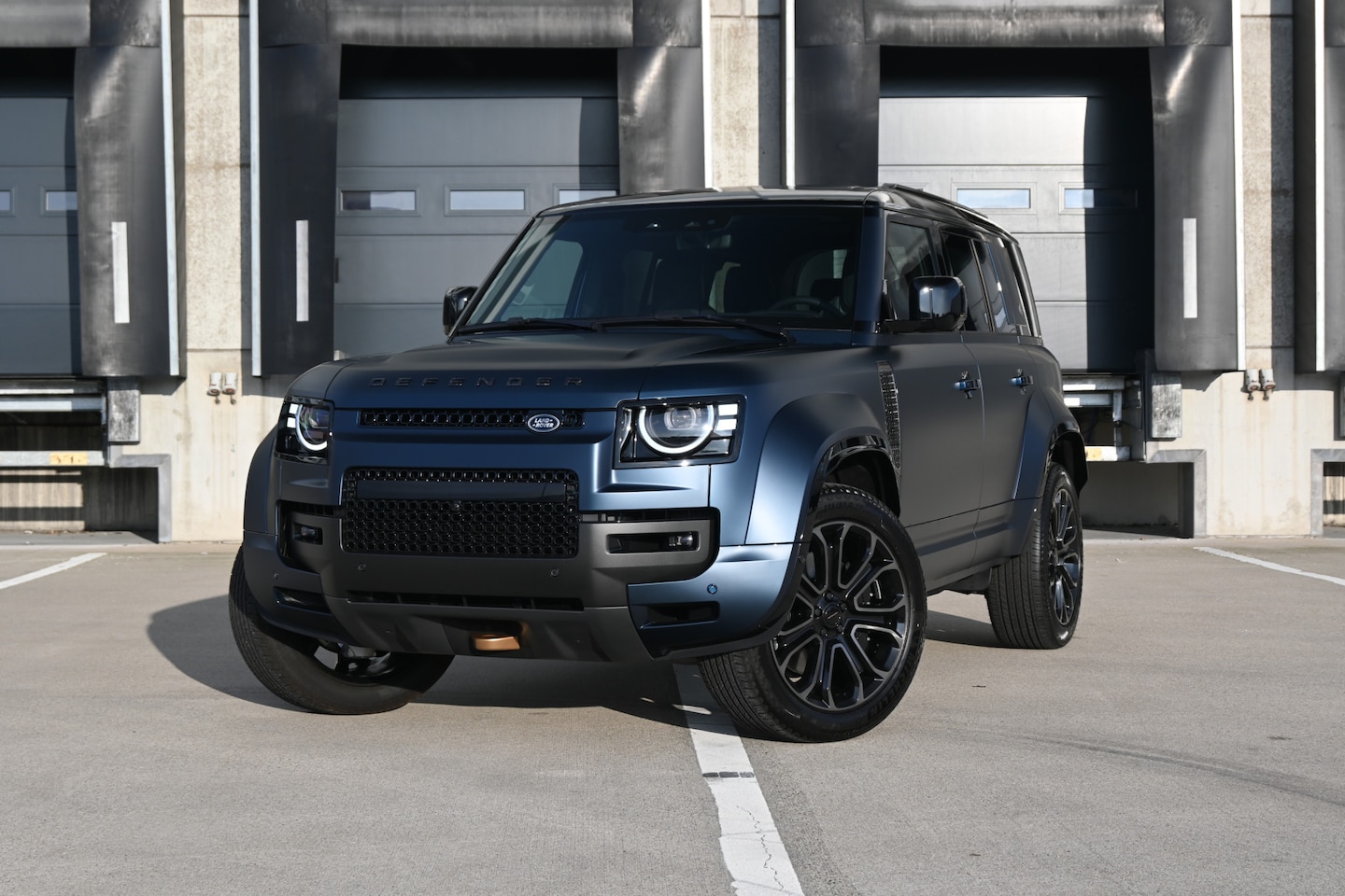 Land Rover Defender 110 - 4.4 P635 110 Octa 4.4 P635 110 Octa - AutoWereld.nl